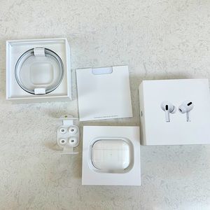 AirPod pros 1st gen wireless charging case